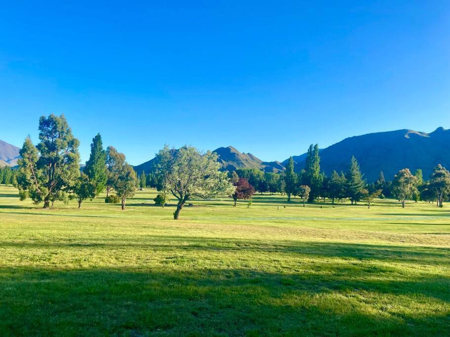 Unit A9, Adorable Holiday Unit With Stunning Views Otematata Exterior photo